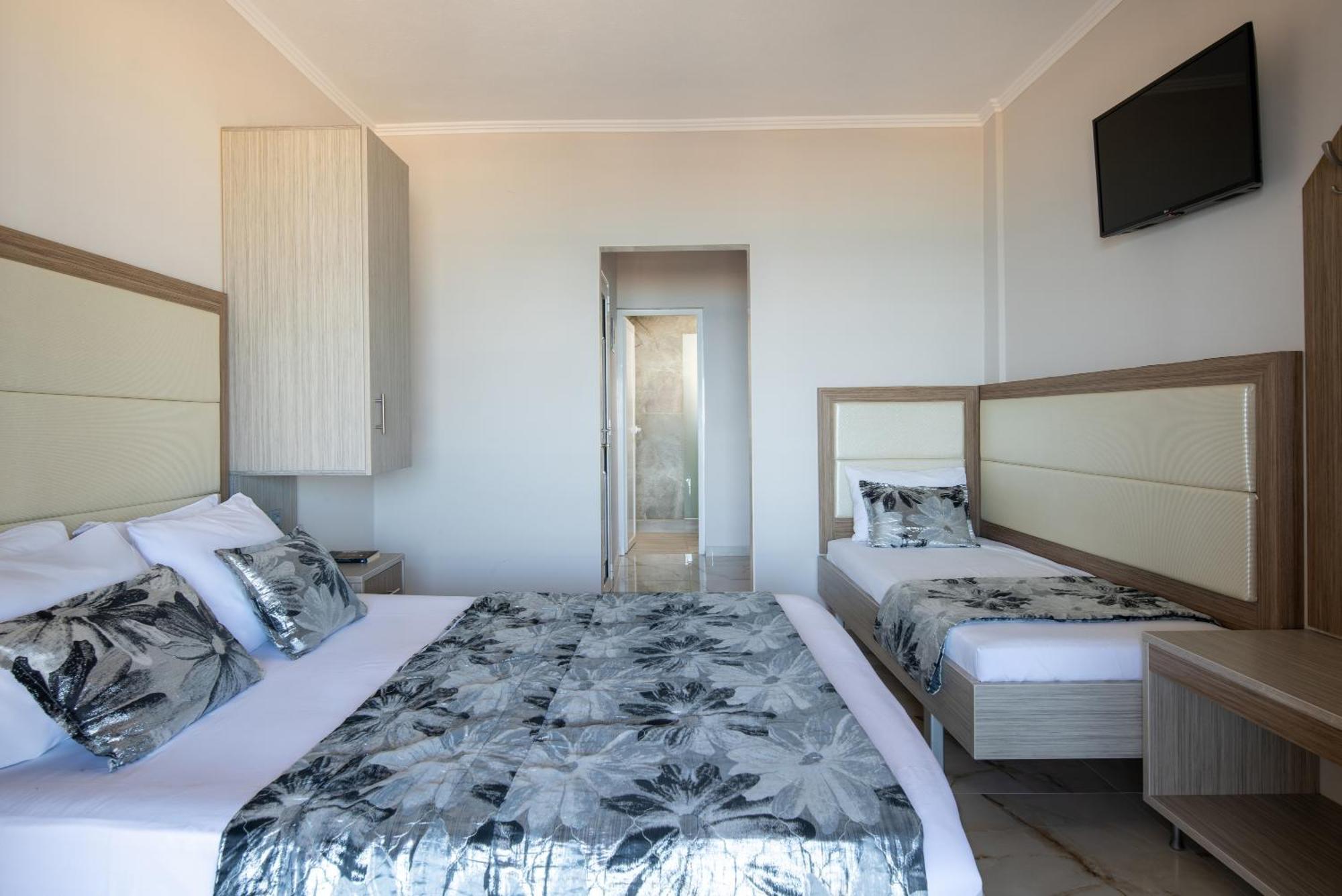 House Kostas On The Beach Sarti Exterior foto